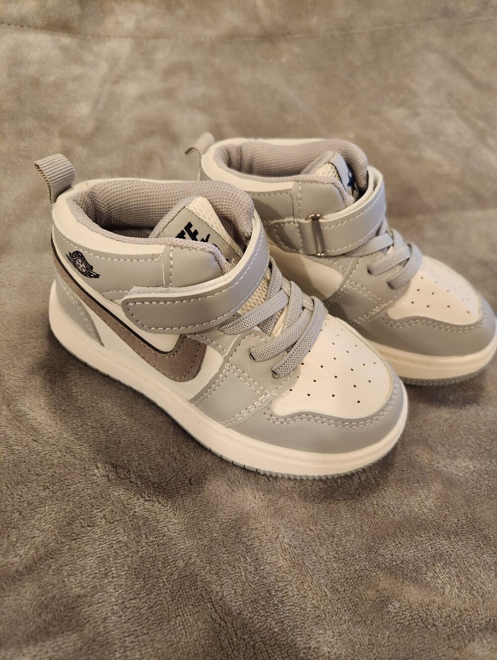 Kids Grey and White High-Top Sneakers with Hook-and-Loop Strap, Size 9.5C/26